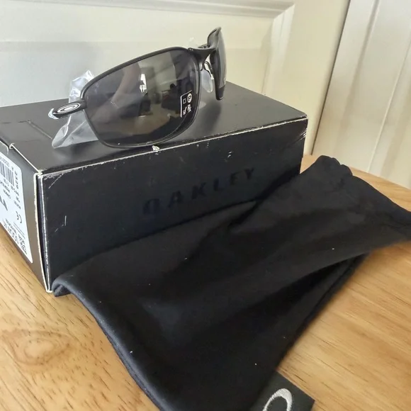 Oakley Black Men's Glasses - Picture 3 of 6